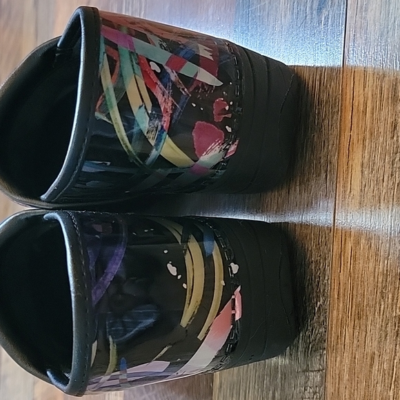 Dansko Multi Brush Stroke Patent - Picture 3 of 7